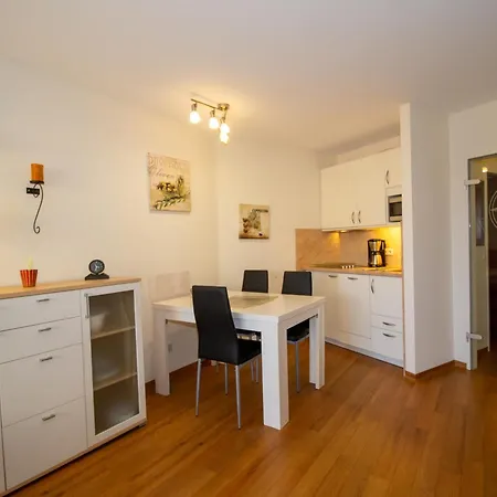Lord Nelson 115 Apartment *