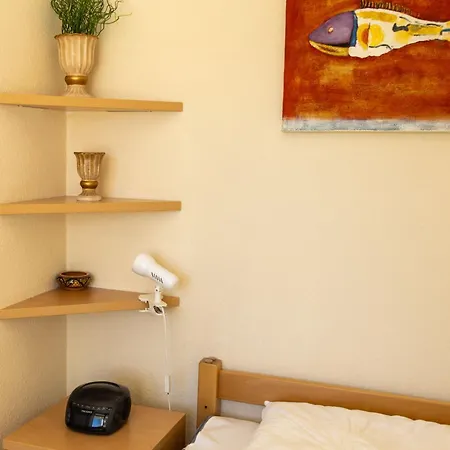 Lord Nelson 115 Apartment