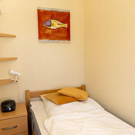 Lord Nelson 115 Apartment *